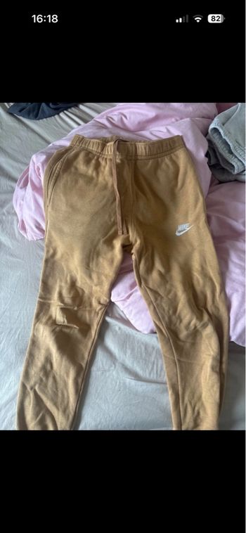 Jogging, Nike, jaune, moutarde
