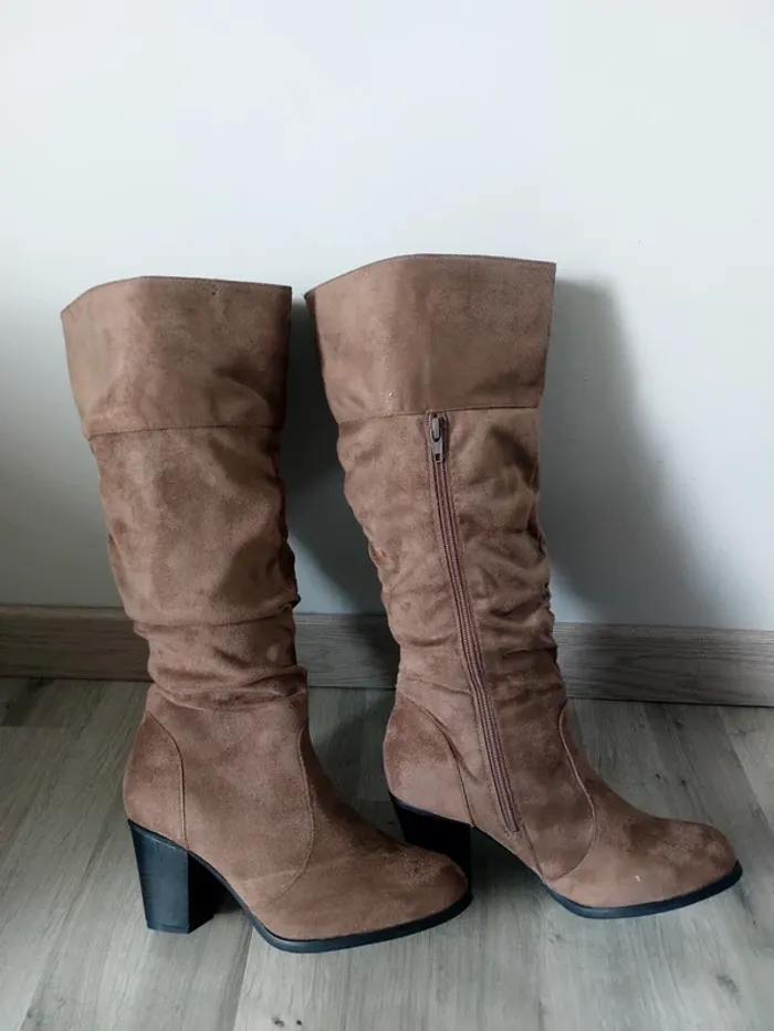 Bottes nubuck marron - neuves 👢