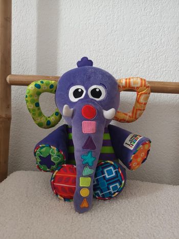 Peluche musicale avec trompe intéractive Éléphant Lamaze