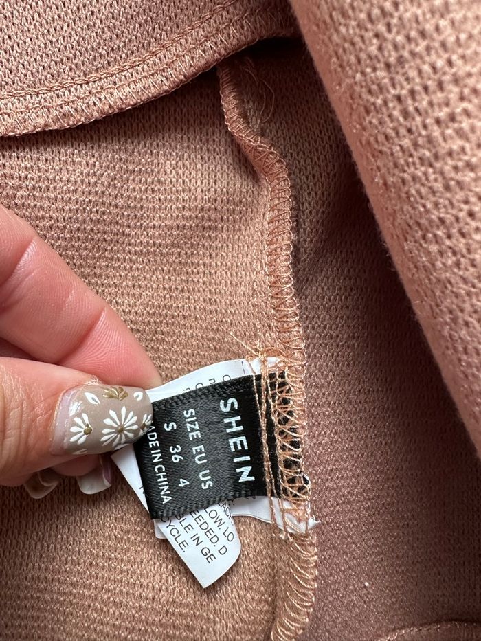 - Veste  Shein   - Taille S - Neuf sans étiquette - photo numéro 2