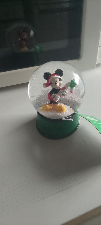 Boule de neige Mickey neuve