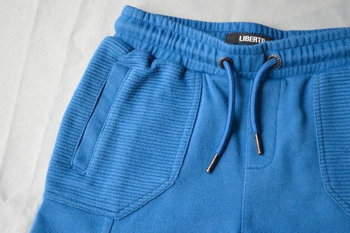 short Liberto bleu taille 7 ans / 122 cm - photo numéro 2