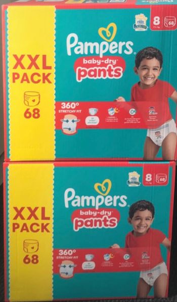 2 cartons de couches Pampers  taille 8
