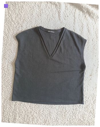 Top noir sans manches Zara col V - S - basique chic