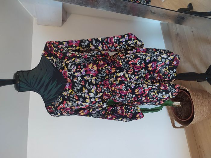 Combishort fleuri manches longues H€M 34 - photo numéro 2
