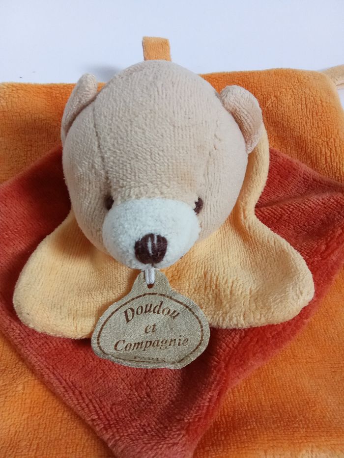 Doudou mouchoir garçon orange marron tête ours marque doudou et compagnie - photo numéro 2