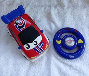 Voiture télécommandée