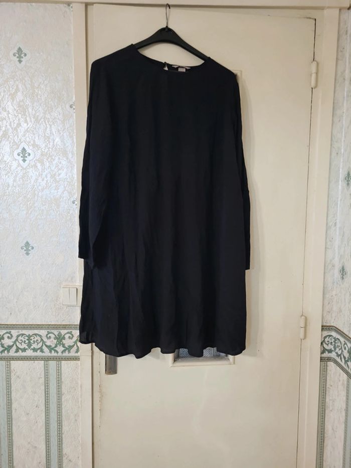 Robe noire h&m 50