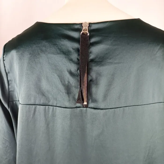 Robe droite satinée verte Rue Blanche manches 3/4 minimaliste chic taille 2 (M) A1127 - photo numéro 6
