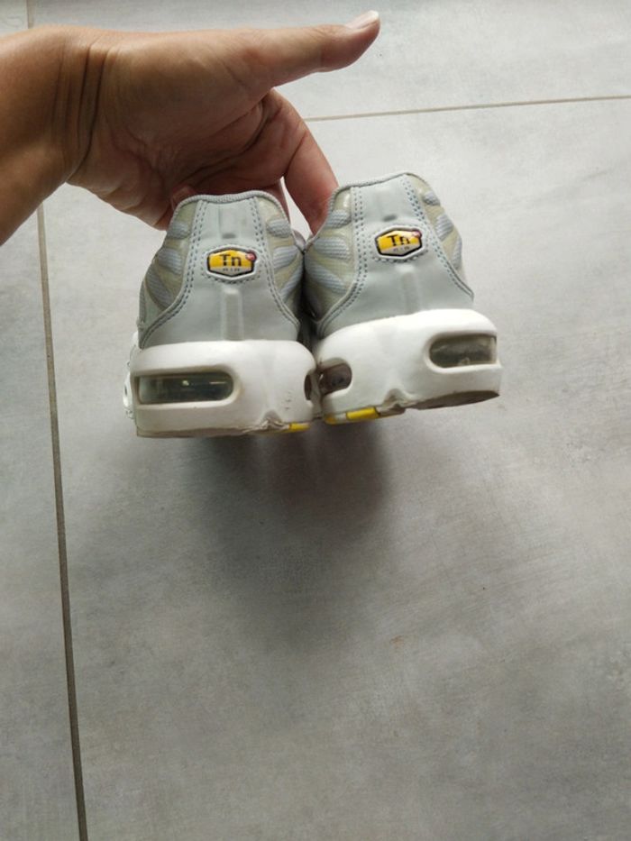 Baskets Nike air max plus TN 35,5 - photo numéro 5