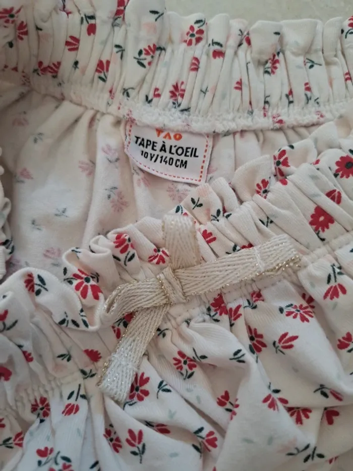 Jupe crème avec fleurs 10 ans 👧  Tape à l'œil en TBE - photo numéro 2