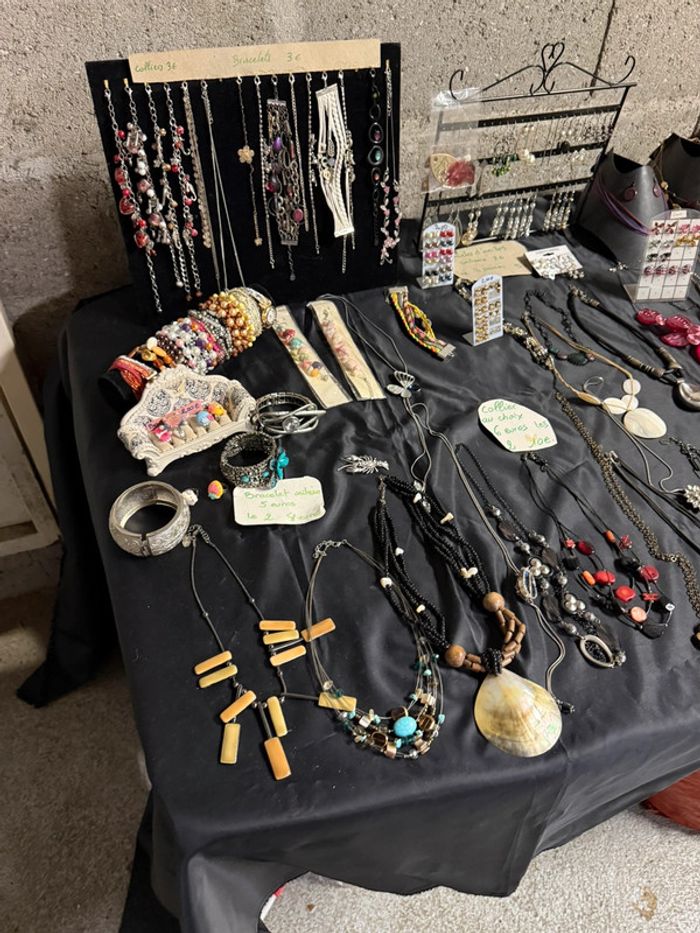Lot diversifiés bijoux foulards - photo numéro 3