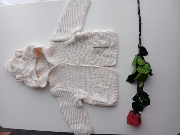 Gilet 6-12 mois NEUF