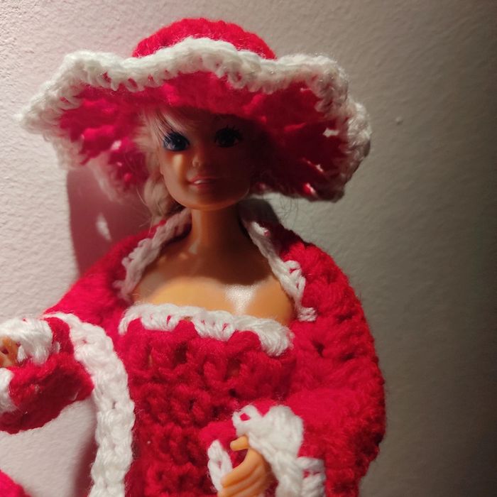 Vêtements pour Barbie 3 € - photo numéro 3