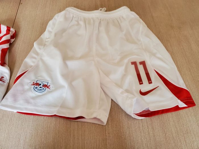 Ensemble foot garçon - photo numéro 4