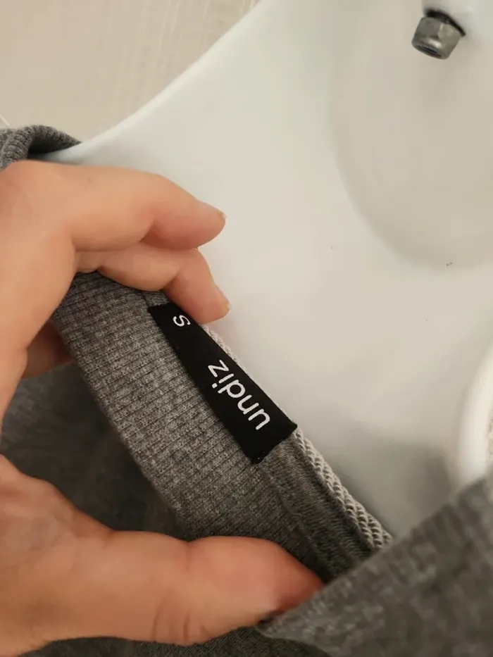 Joli sweat Undiz S oversize gris Girls Gang détails lacet - photo numéro 9