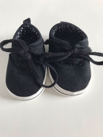 Chaussures bébé noir intérieur étoiles 3/6 mois