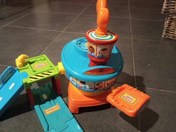 Mon aéroport intéractif Vtech - photo numéro 3