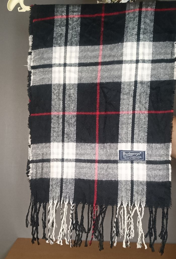 Écharpe Burberry noire - photo numéro 3