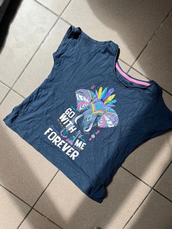 T-shirt épaule dénudée