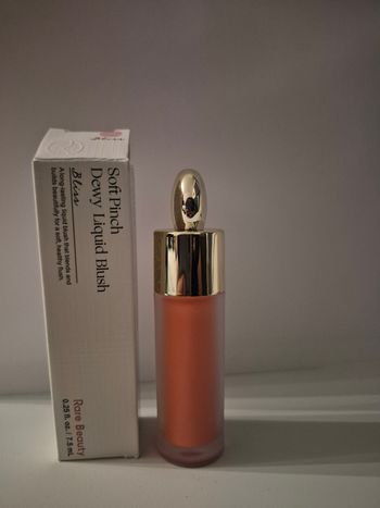 Blush liquide rare beauty
