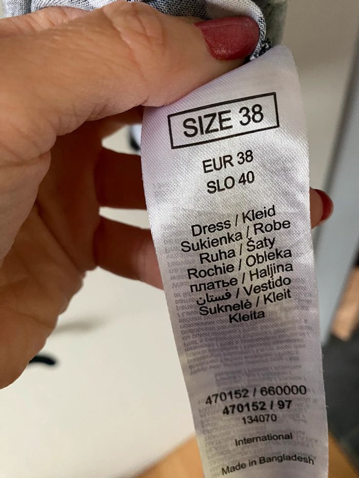Robe fleurie Orsay Taille 38 - photo numéro 3