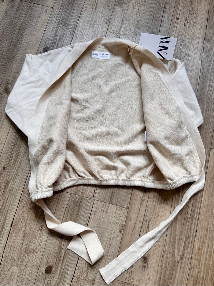 Cache cœur croisé  Zara beige crème 4/5 ans - photo numéro 4