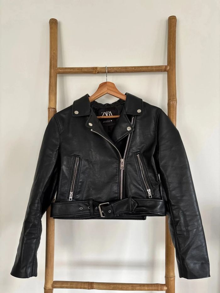 Veste en cuir noire Zara taille M
