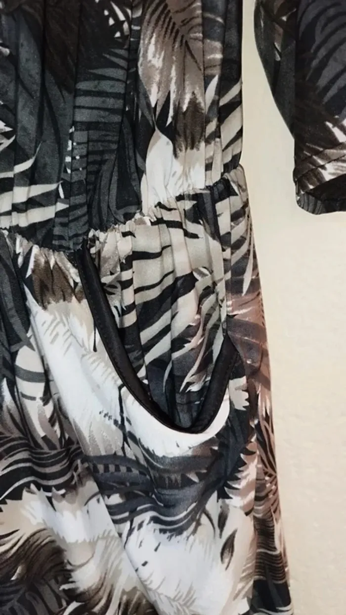 Robe légère - LLDR - taille 46/48 - photo numéro 2