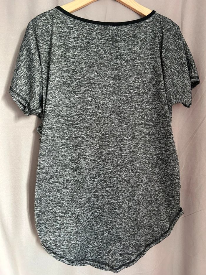 T-shirt 1XL neuf - photo numéro 2