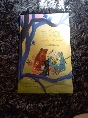 Livre sur  les fable de la Fontaine
