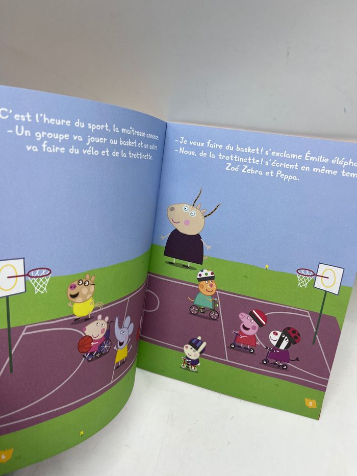 livre d’activité Magazine Peppa Pig  Thème la rentrée avec ses 100 autocollants  Neuf - photo numéro 3