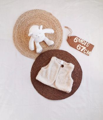 Gilet 👣 sans manche, un bouton, moumoute, Tex, 6 mois