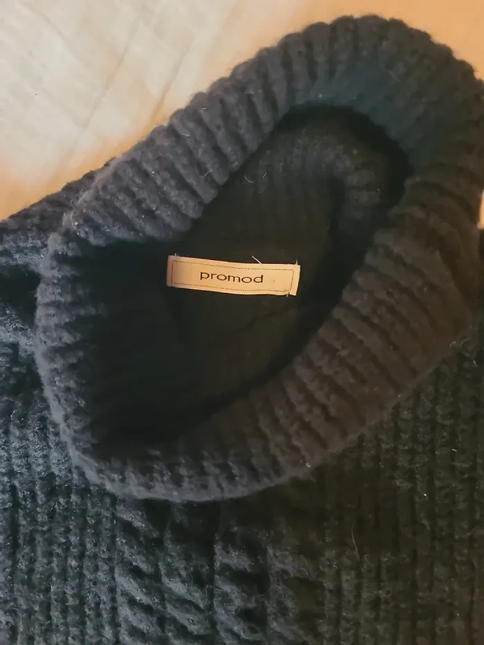 Pull sans manches,  col roulé - photo numéro 3