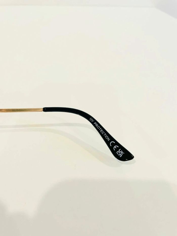 Lunette de soleil femme cats noire et dorée verres dégradés UV protection catégorie 3 - photo numéro 5