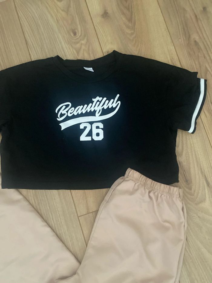 Ensemble pantalon et t-shirt - photo numéro 3