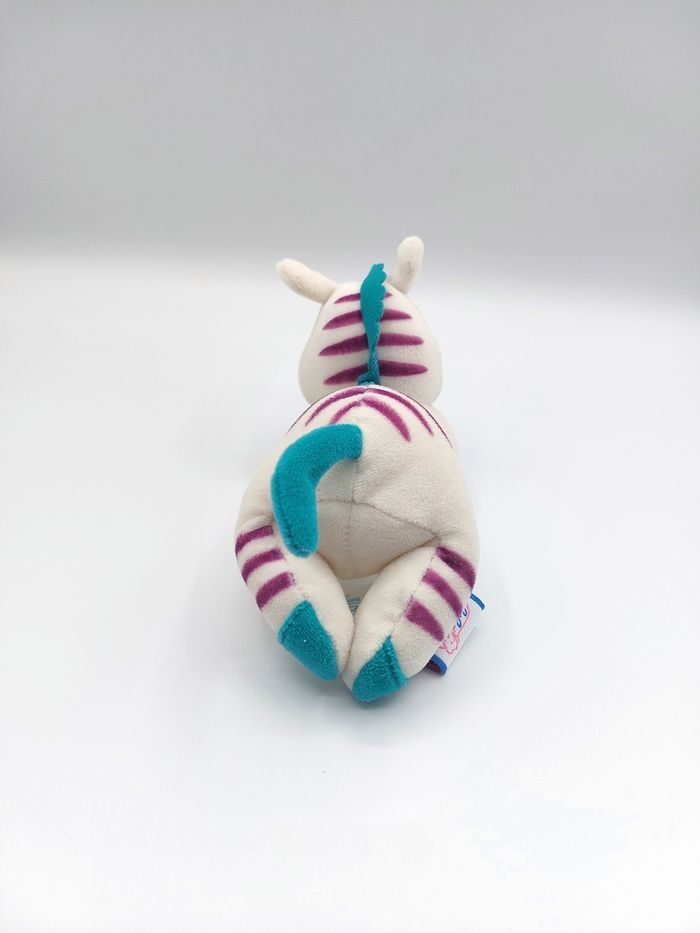 Petite peluche doudou zèbre blanc bleu mauve BEBE CONFORT grelot HS 18 cm aimant - photo numéro 5