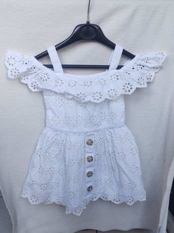 Robe blanche Primark. 2-3 ans.