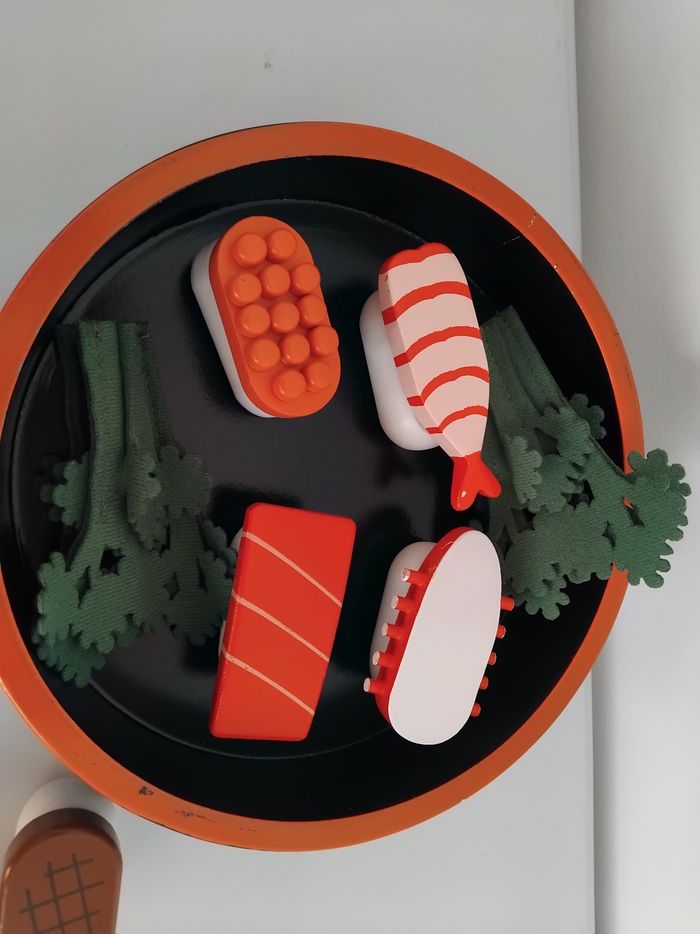 DINETTE SUSHIS en Bois 🍣 - photo numéro 2