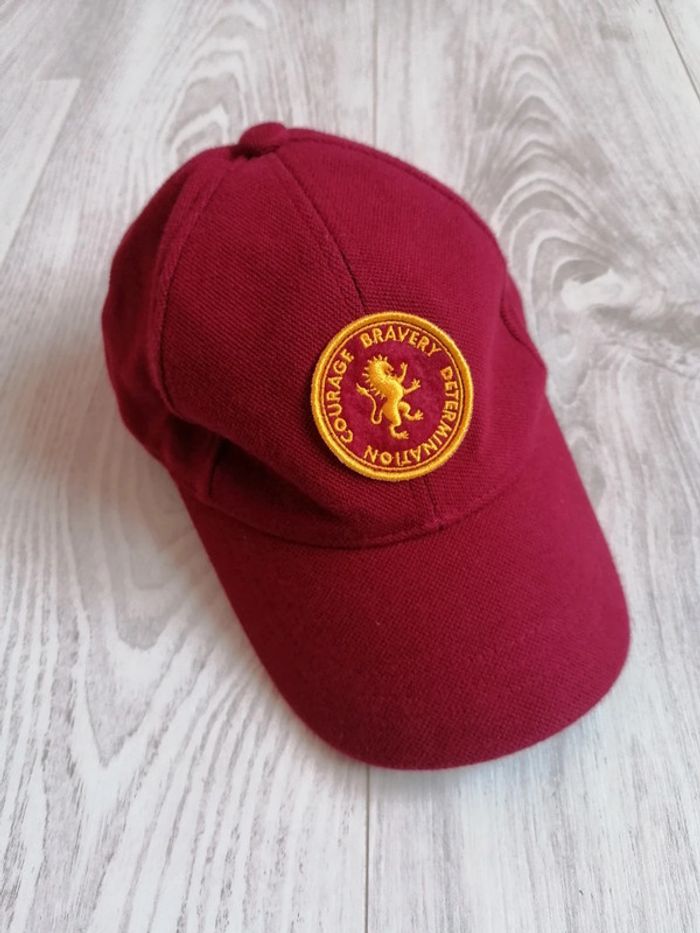 Casquette Cyrillus
Collection Harry Potter
Taille 51 correspond à du 6/8 ans
Très bon etat