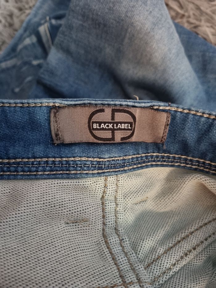 Jean bleu taille 28 comme neuf - photo numéro 7