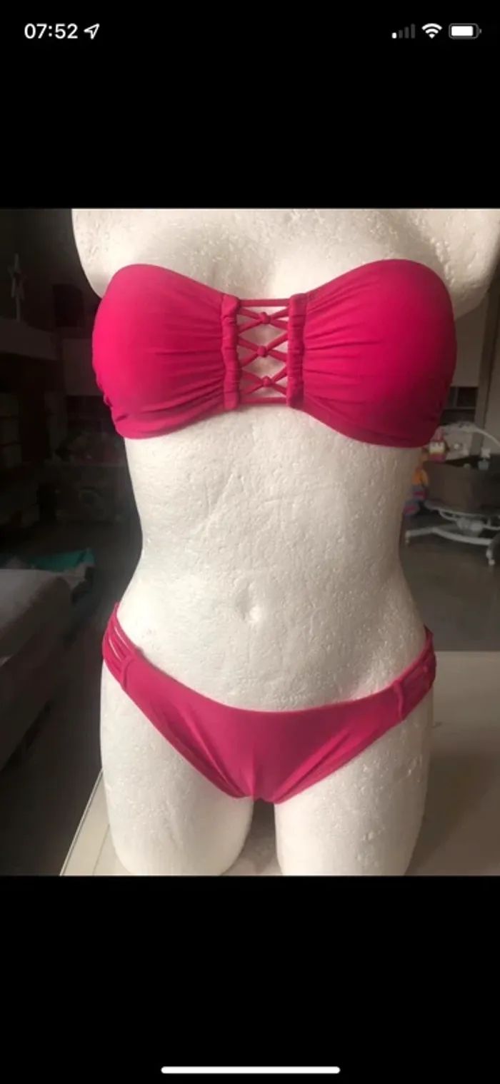 Maillot de bain bikini bustier rose