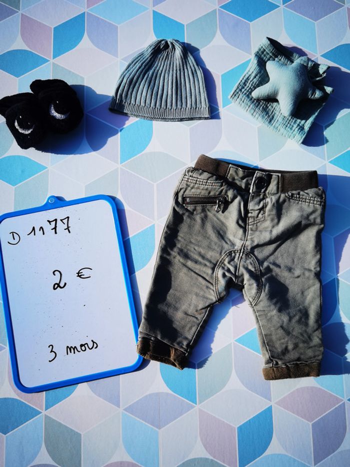D1177 - pantalon garçon 3 mois