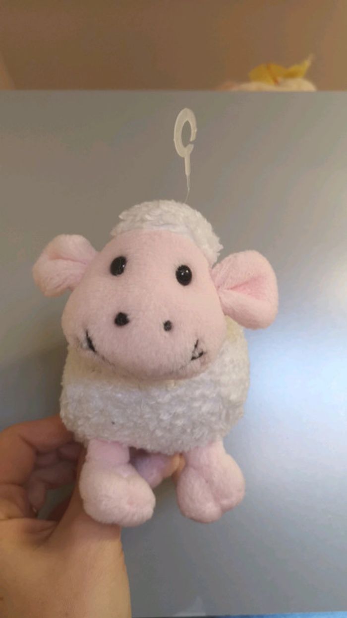 Peluche mouton neuve - photo numéro 3