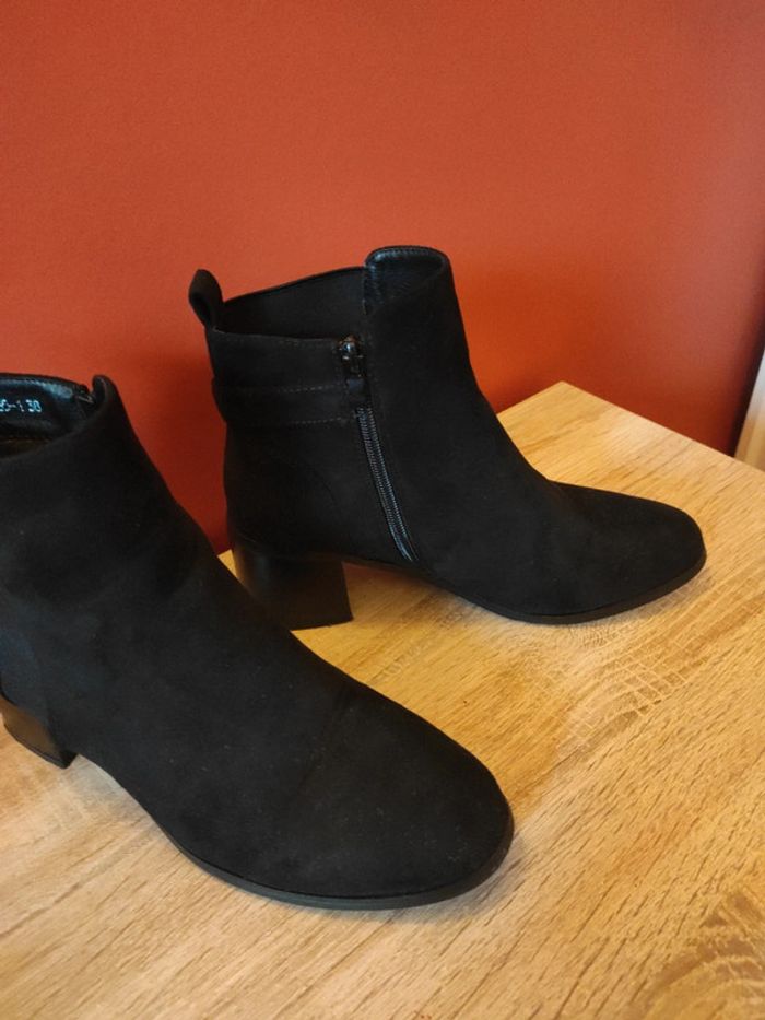 Bottines noires chic pointure 38 - photo numéro 5