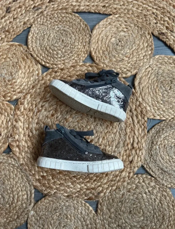 Baskets Zara pointure 22 - photo numéro 3