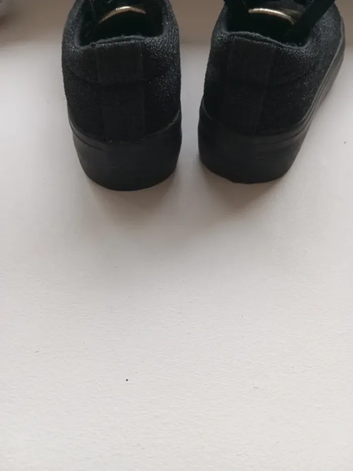 Chaussures 28 - photo numéro 4