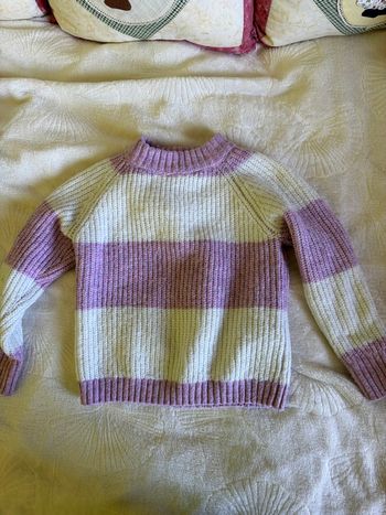 pull kiabi blanc et violet