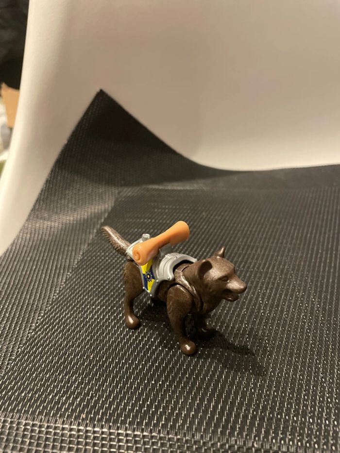 Playmobil figurine loups marron avec selle et couverture novelmore 70225 animaux sauvages