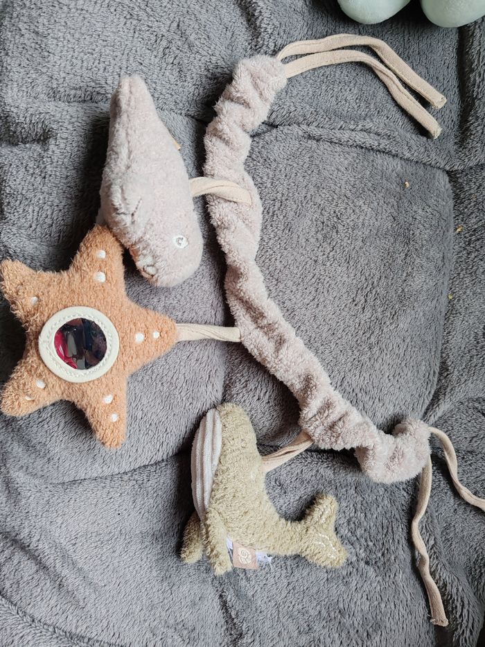 Jouet sensorielle pour pousette et cosy little dutch